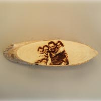 Lazer ahşap resim kazıma örneklerimize bakarak siz de resminizi gönderip sipariş verebilirsiniz. Lazer ahşap resim kazıma örneklerimize bakarak siz de resminizi gönderip sipariş verebilirsiniz.