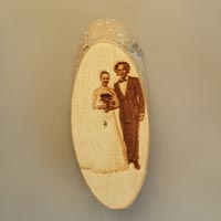 Lazer ahşap resim kazıma örneklerimize bakarak siz de resminizi gönderip sipariş verebilirsiniz. Lazer ahşap resim kazıma örneklerimize bakarak siz de resminizi gönderip sipariş verebilirsiniz.